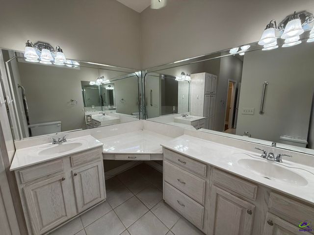 123 Newport Island, Centerville, GA 31028