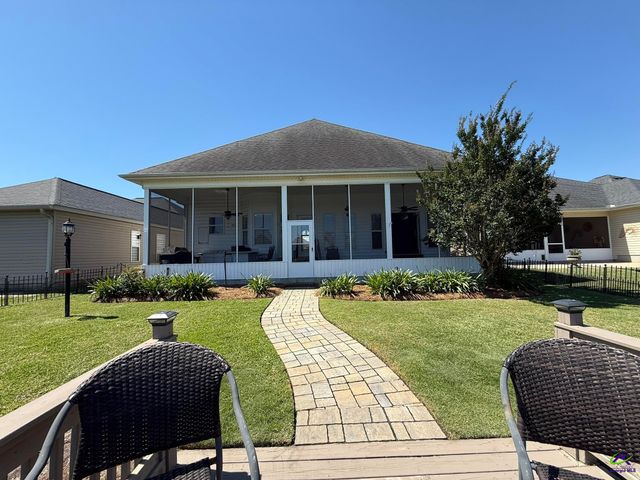 123 Newport Island, Centerville, GA 31028