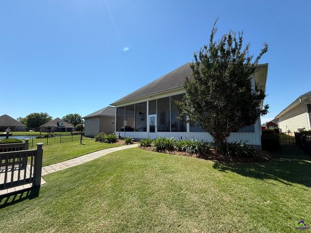 123 Newport Island, Centerville, GA 31028