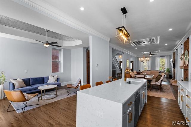 4716 Olive Street, St Louis, MO 63108