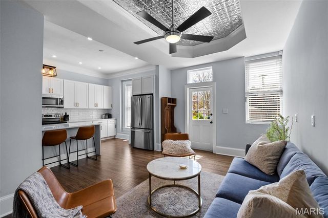 4716 Olive Street, St Louis, MO 63108