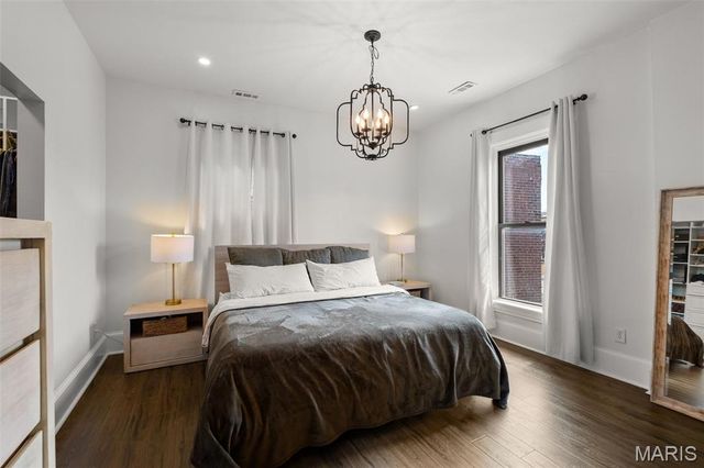 4716 Olive Street, St Louis, MO 63108