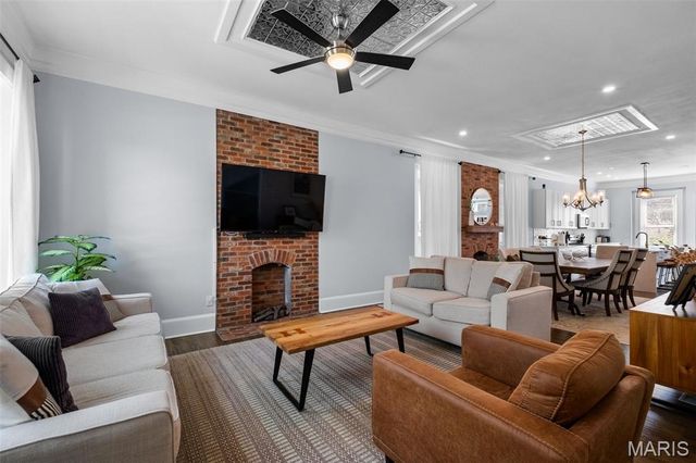 4716 Olive Street, St Louis, MO 63108