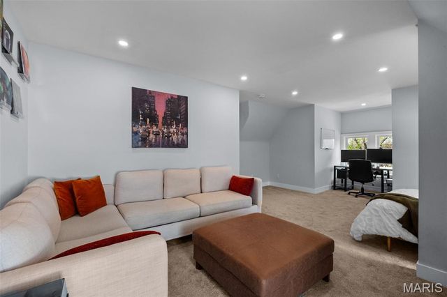 4716 Olive Street, St Louis, MO 63108