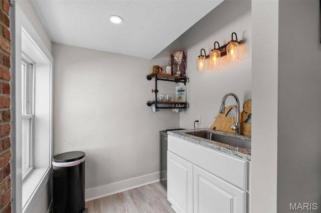 4716 Olive Street, St Louis, MO 63108