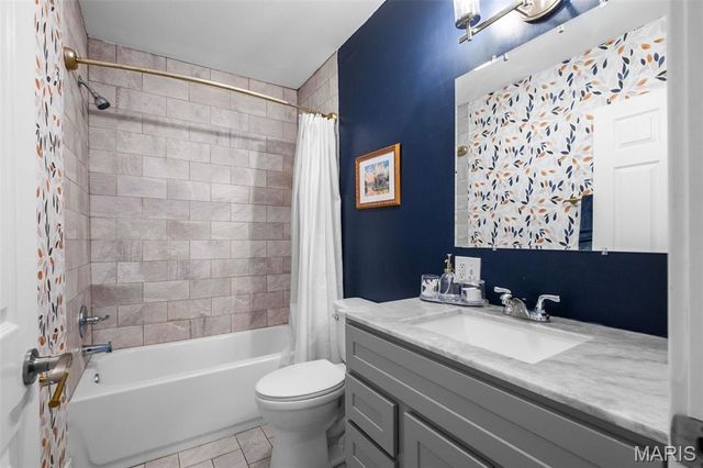 4716 Olive Street, St Louis, MO 63108