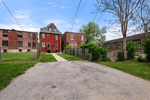 4716 Olive Street, St Louis, MO 63108