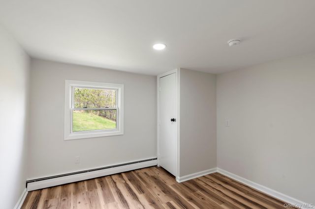 905 N Quaker Lane, Staatsburg, NY 12580