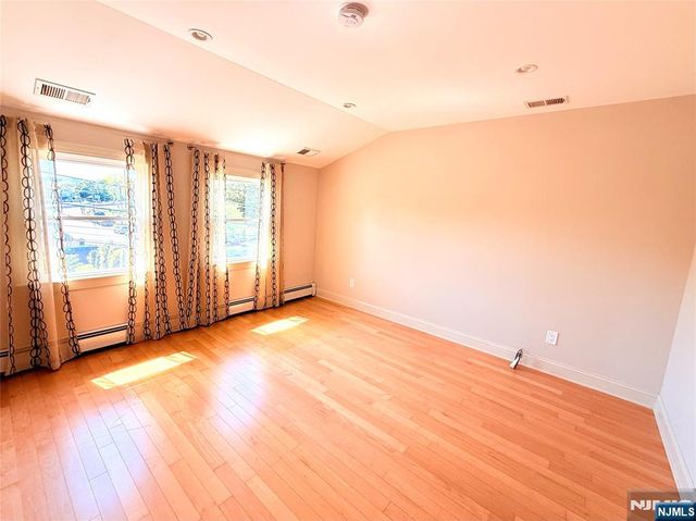 28 Seifert Street, Garfield, NJ 07026