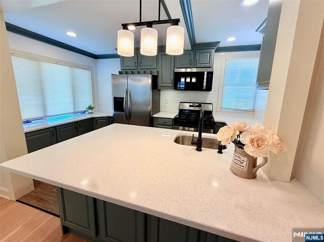 28 Seifert Street, Garfield, NJ 07026