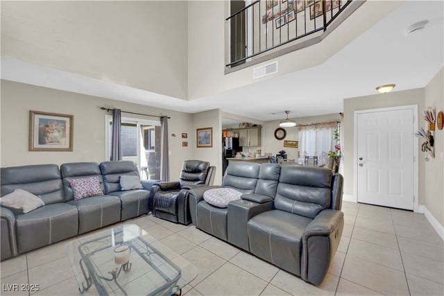 3993 Gulliver Street, Las Vegas, NV 89115