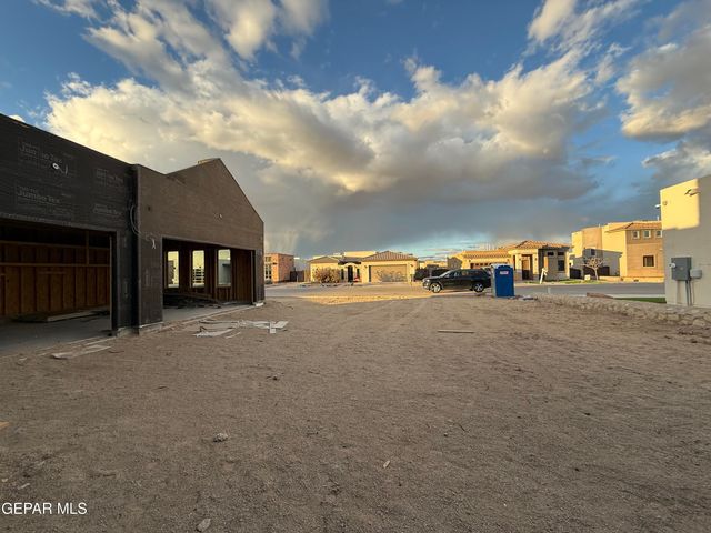 320 Rio del Rancho Court, El Paso, TX 79932