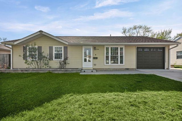 604 Newberry Drive, Streamwood, IL 60107