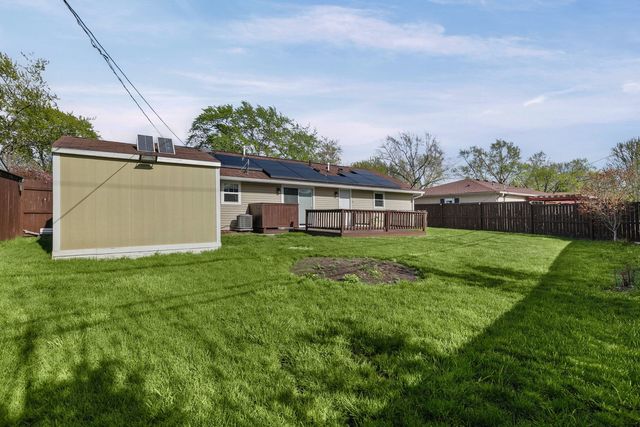 604 Newberry Drive, Streamwood, IL 60107