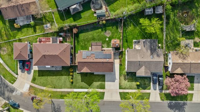 604 Newberry Drive, Streamwood, IL 60107