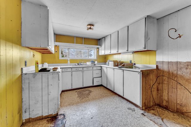 7800 St George Road, Hartville, MO 65667