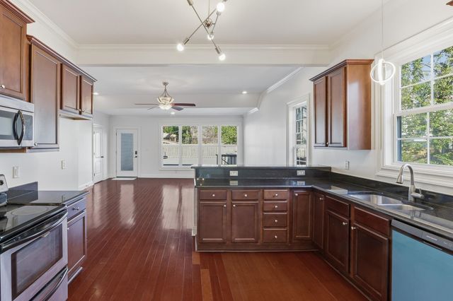 1998 VINTON AVE, Memphis, TN 38104