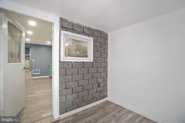 614 W MARKET ST, Mahanoy City, PA 17948