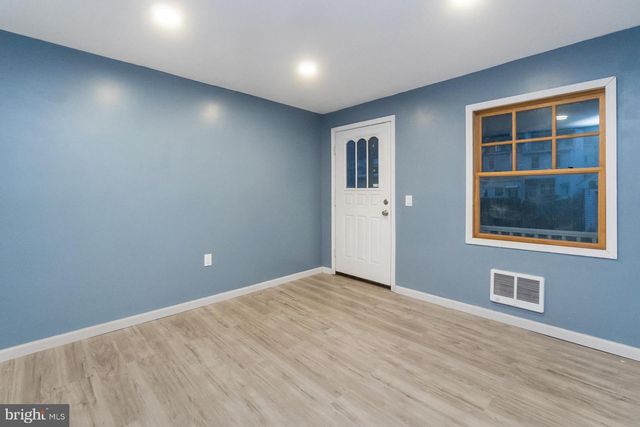 614 W MARKET ST, Mahanoy City, PA 17948