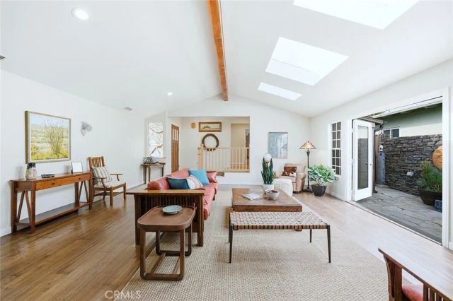 386 Los Altos Avenue, Long Beach, CA 90814