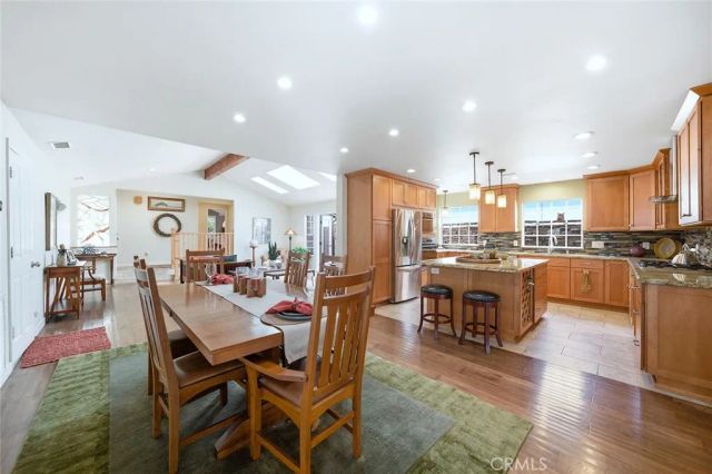 386 Los Altos Avenue, Long Beach, CA 90814