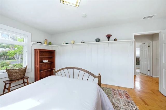 386 Los Altos Avenue, Long Beach, CA 90814