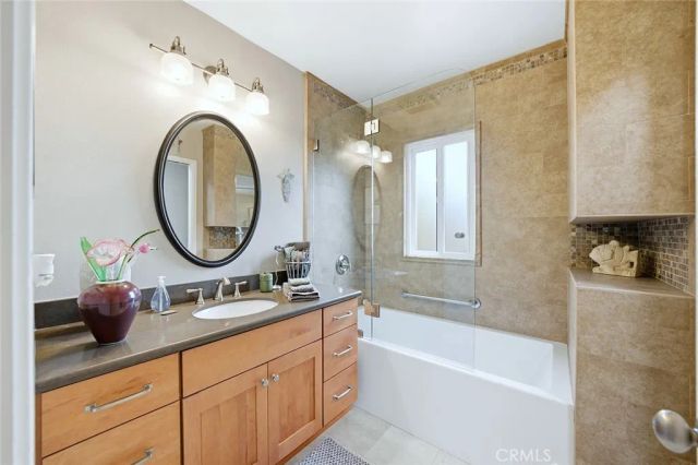 386 Los Altos Avenue, Long Beach, CA 90814