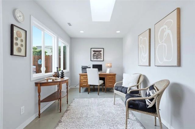 386 Los Altos Avenue, Long Beach, CA 90814