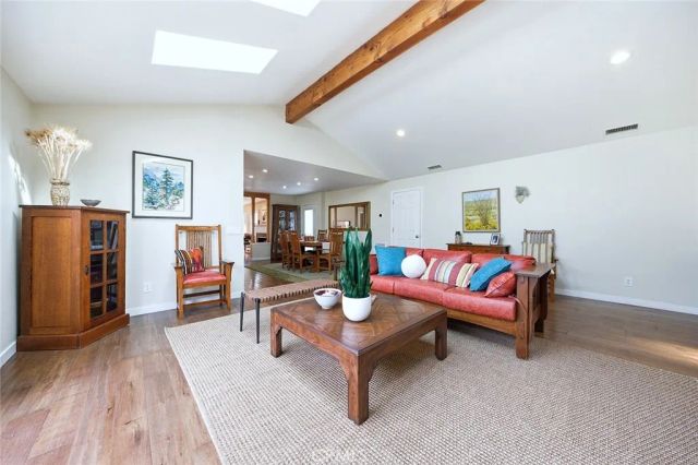 386 Los Altos Avenue, Long Beach, CA 90814