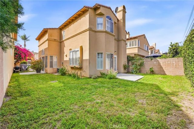 2201 W Toledo, La Habra, CA 90631