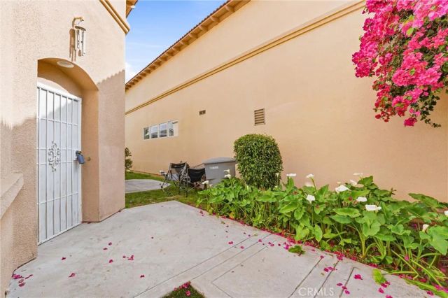 2201 W Toledo, La Habra, CA 90631