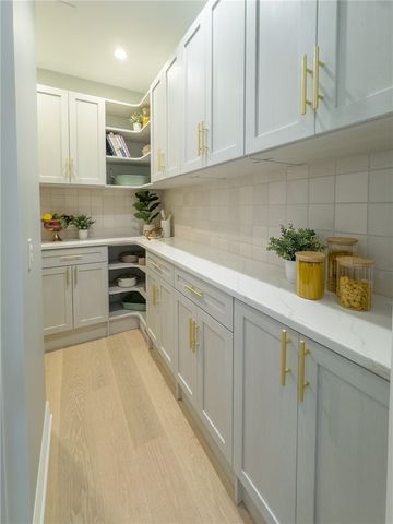 10 Pendleton Hill Road, Brighton, NY 14618