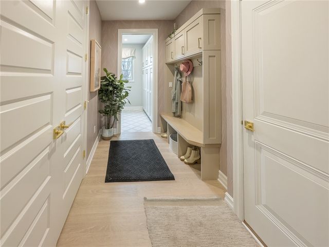 10 Pendleton Hill Road, Brighton, NY 14618