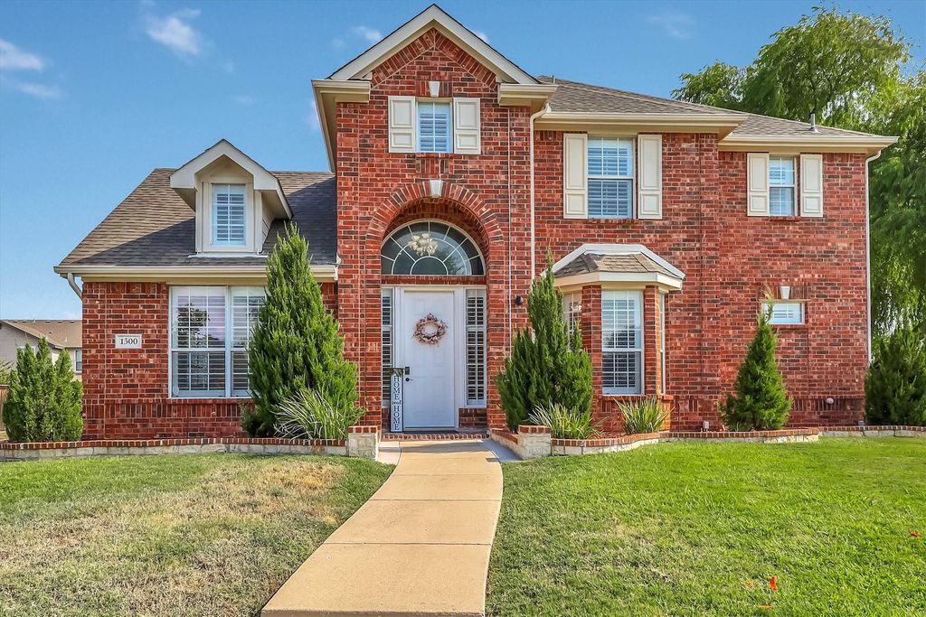 1500 Bastrop Drive, Carrollton, TX 75010 — exterior