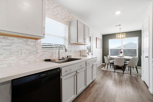 306 Pickwick Gardens Lane, Magnolia, TX 77354