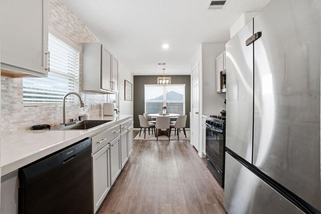 306 Pickwick Gardens Lane, Magnolia, TX 77354