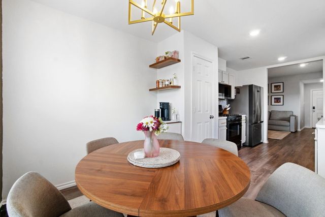 306 Pickwick Gardens Lane, Magnolia, TX 77354