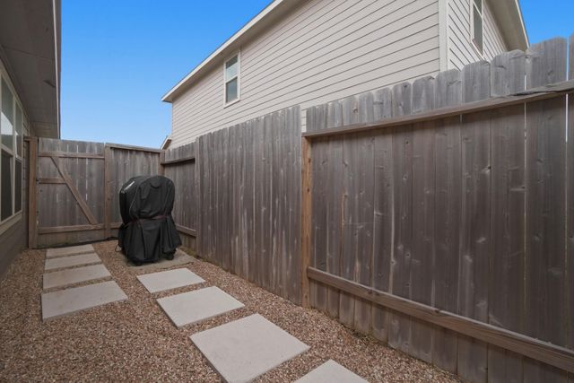 306 Pickwick Gardens Lane, Magnolia, TX 77354