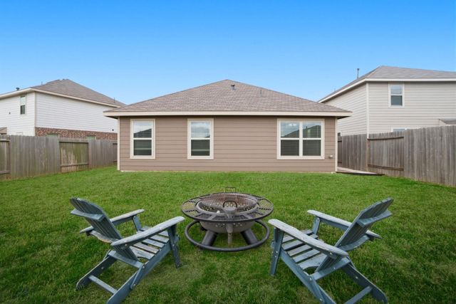 306 Pickwick Gardens Lane, Magnolia, TX 77354