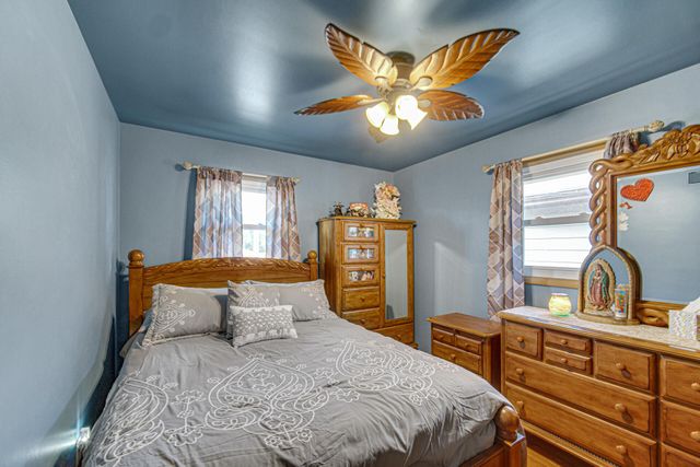 3810 S Grover Avenue, Hammond, IN 46327