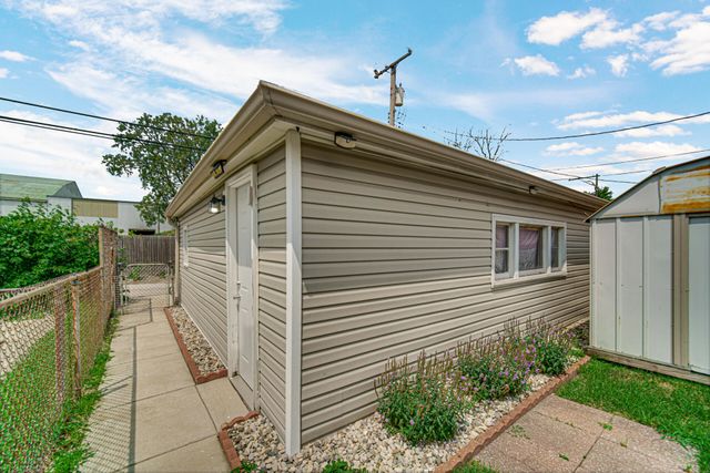3810 S Grover Avenue, Hammond, IN 46327