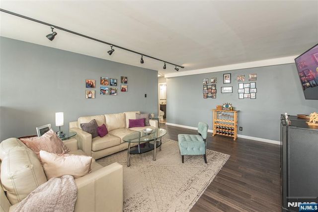 6040 Boulevard East 6F, West New York, NJ 07093