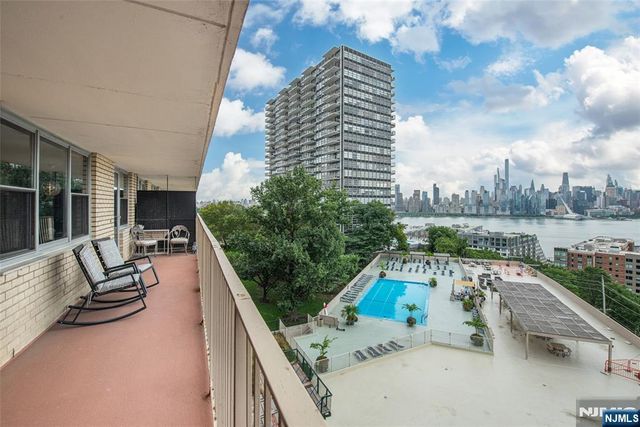 6040 Boulevard East 6F, West New York, NJ 07093