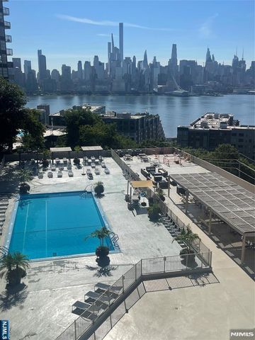 6040 Boulevard East 6F, West New York, NJ 07093