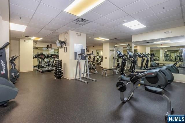 6040 Boulevard East 6F, West New York, NJ 07093
