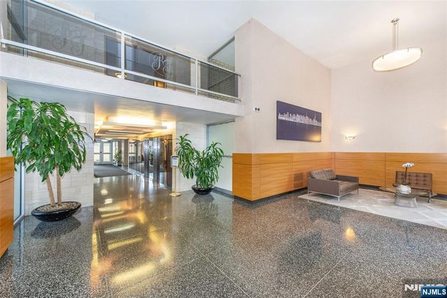 6040 Boulevard East 6F, West New York, NJ 07093