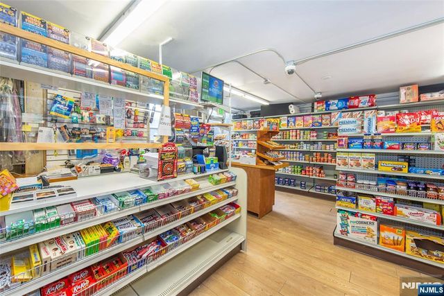 6040 Boulevard East 6F, West New York, NJ 07093
