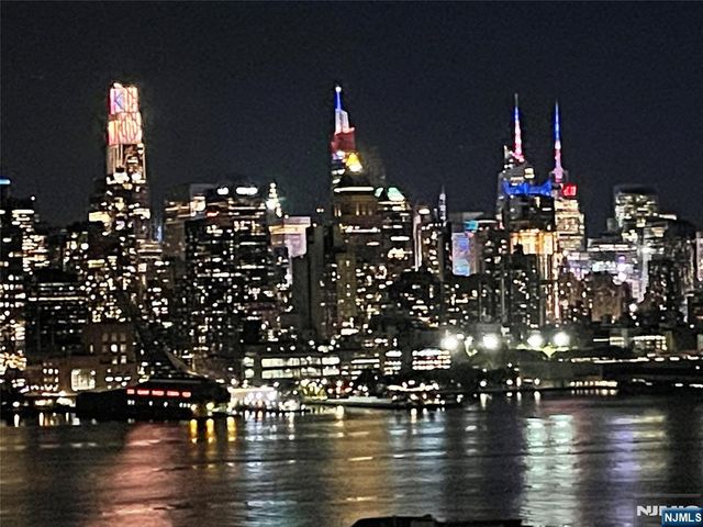6040 Boulevard East 6F, West New York, NJ 07093