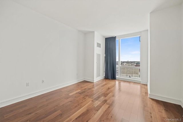 5 Renaissance 18E, White Plains, NY 10601
