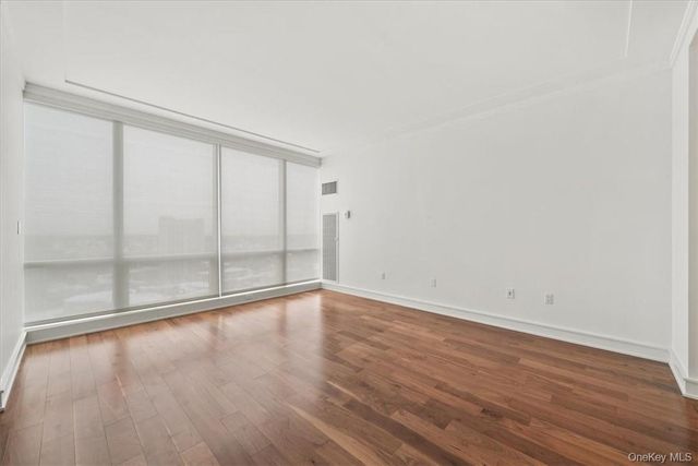 5 Renaissance 18E, White Plains, NY 10601